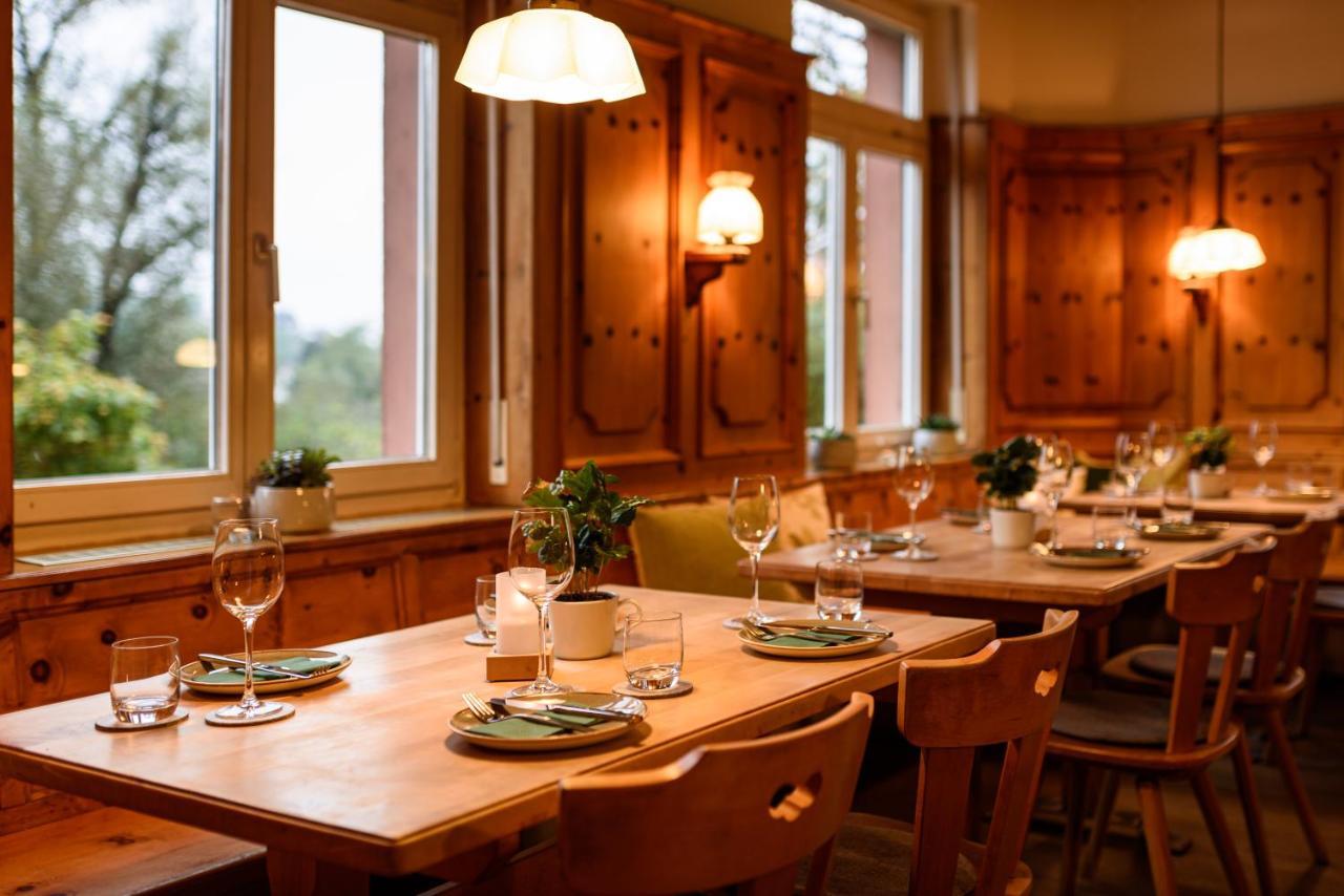 Hotel & Restaurant Gruener Baum Merzhausen Extérieur photo